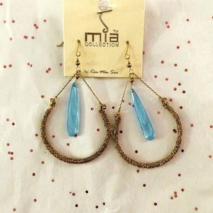 4/$25 Gold tone hoops with blue gemstone